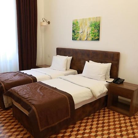 Malakan Hotel Bakoe Buitenkant foto