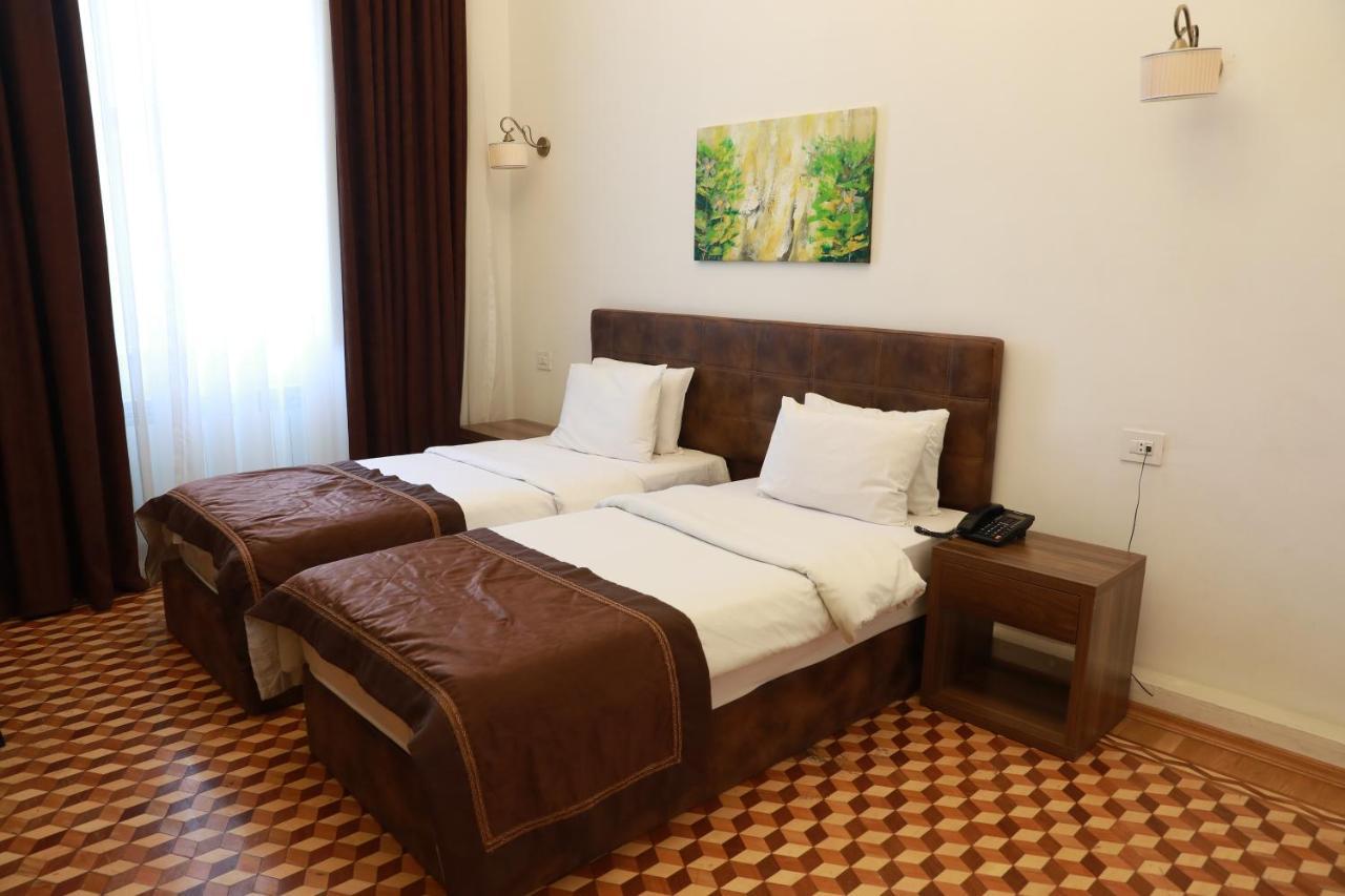 Malakan Hotel Bakoe Buitenkant foto