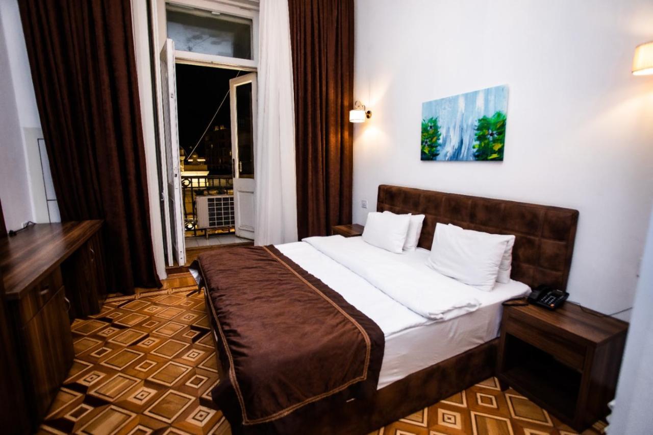 Malakan Hotel Bakoe Buitenkant foto